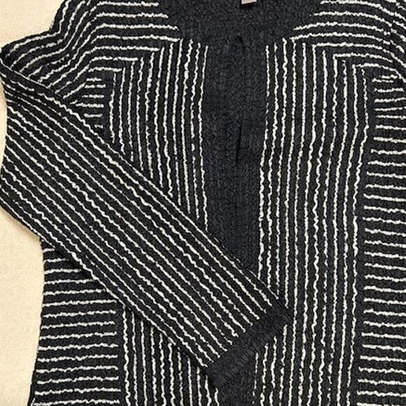 CHICO'S Black White TRAVELERS COLLECTION Cardigan Jacket Lightweight Sz 1 MEDIUM - Picture 9 of 9
